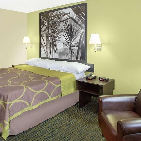 Super 8 By Wyndham Panama City Exteriör bild